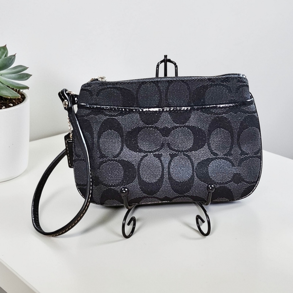 Coach Black Signature Jacquard Wristlet, Patent Leather Trim,Classic Pouch EUC